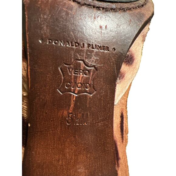 Donald J Pliner Lexy Animal Print Cheetah Kitten Heel Shoes Side Zip Spain 5.5M - Picture 11 of 12